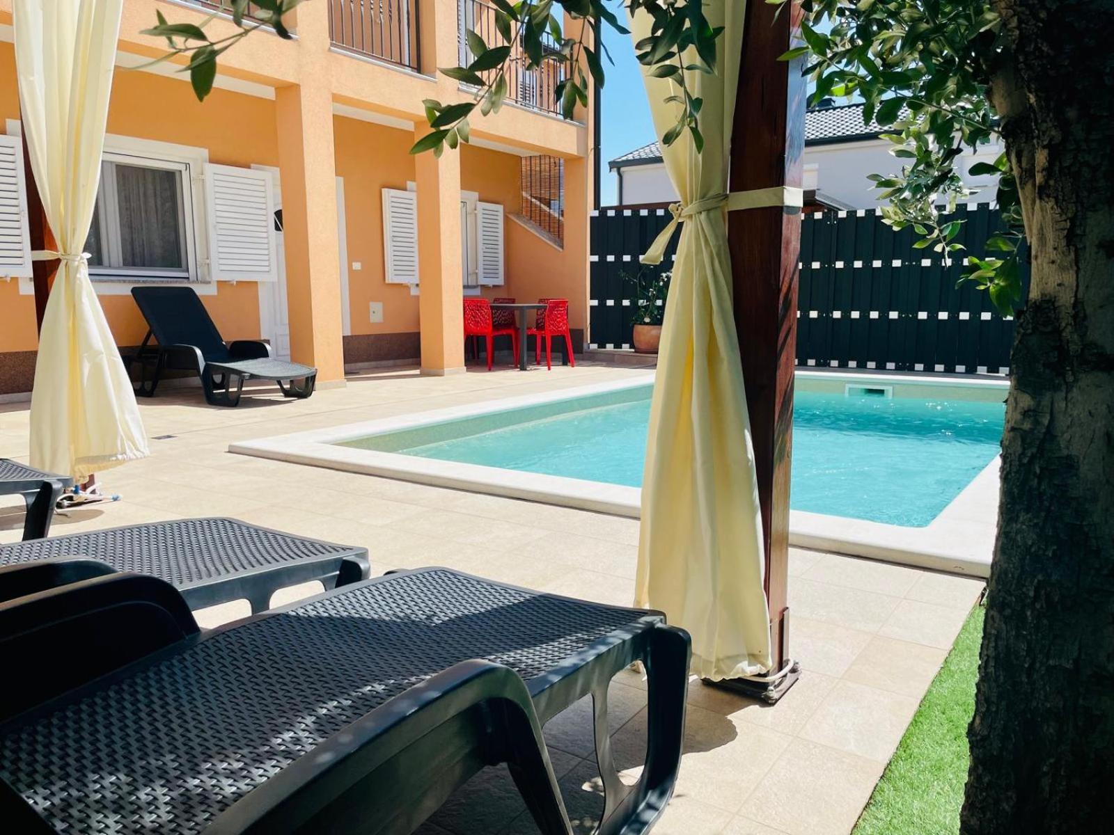 Boutique Apartment With Private Pool For Your Exclusive Use Новиград Экстерьер фото